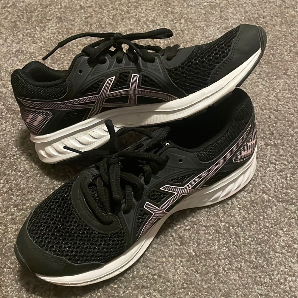 ASIC running shoes